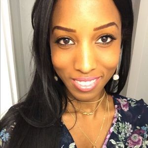 Meet your Posher, Courtney